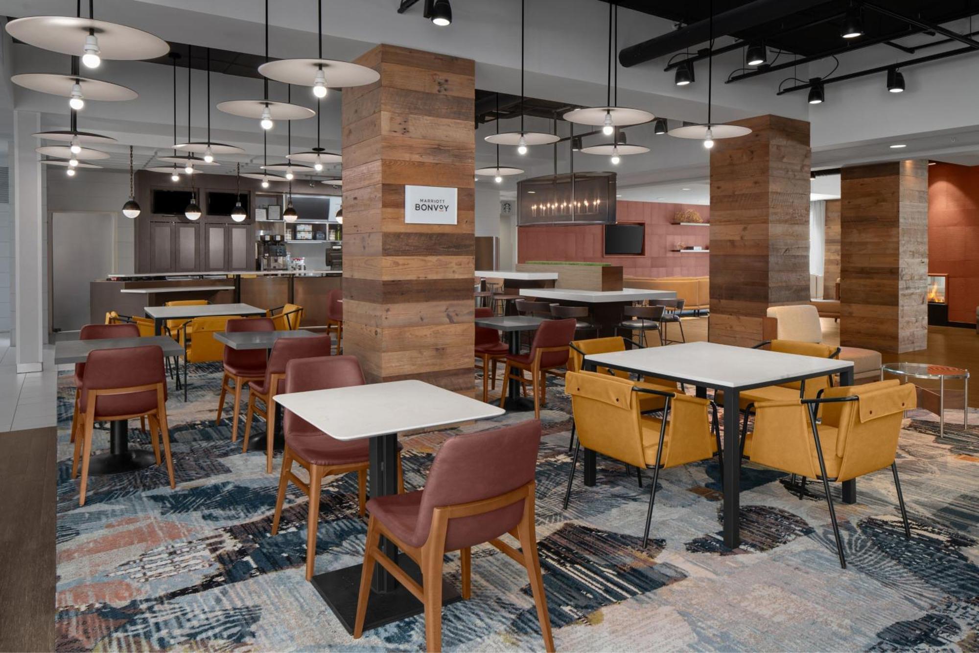 Courtyard By Marriott Charleston Summerville Exterior photo