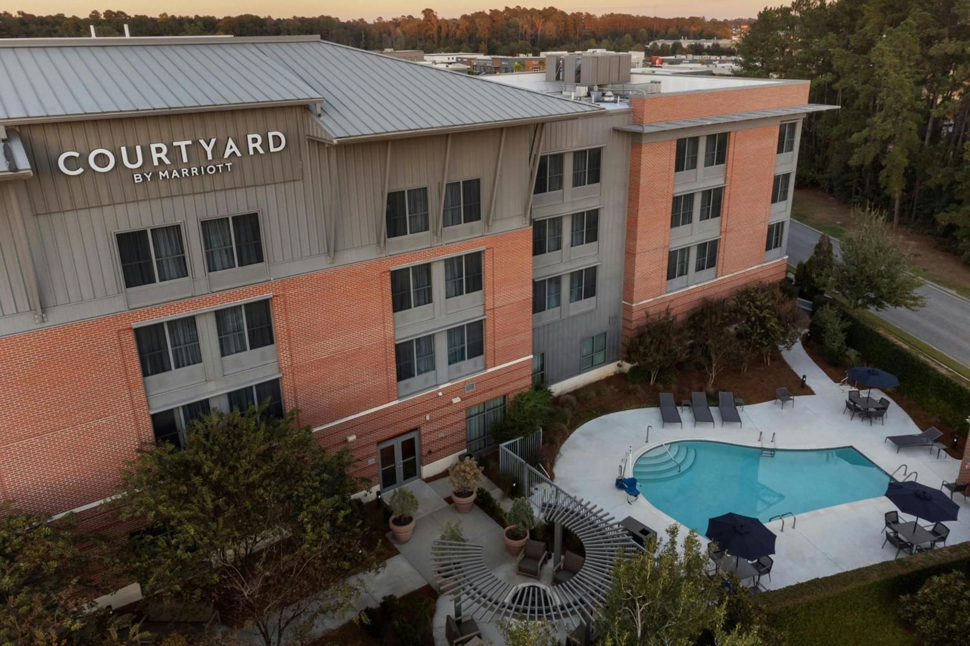 Courtyard By Marriott Charleston Summerville Exterior photo